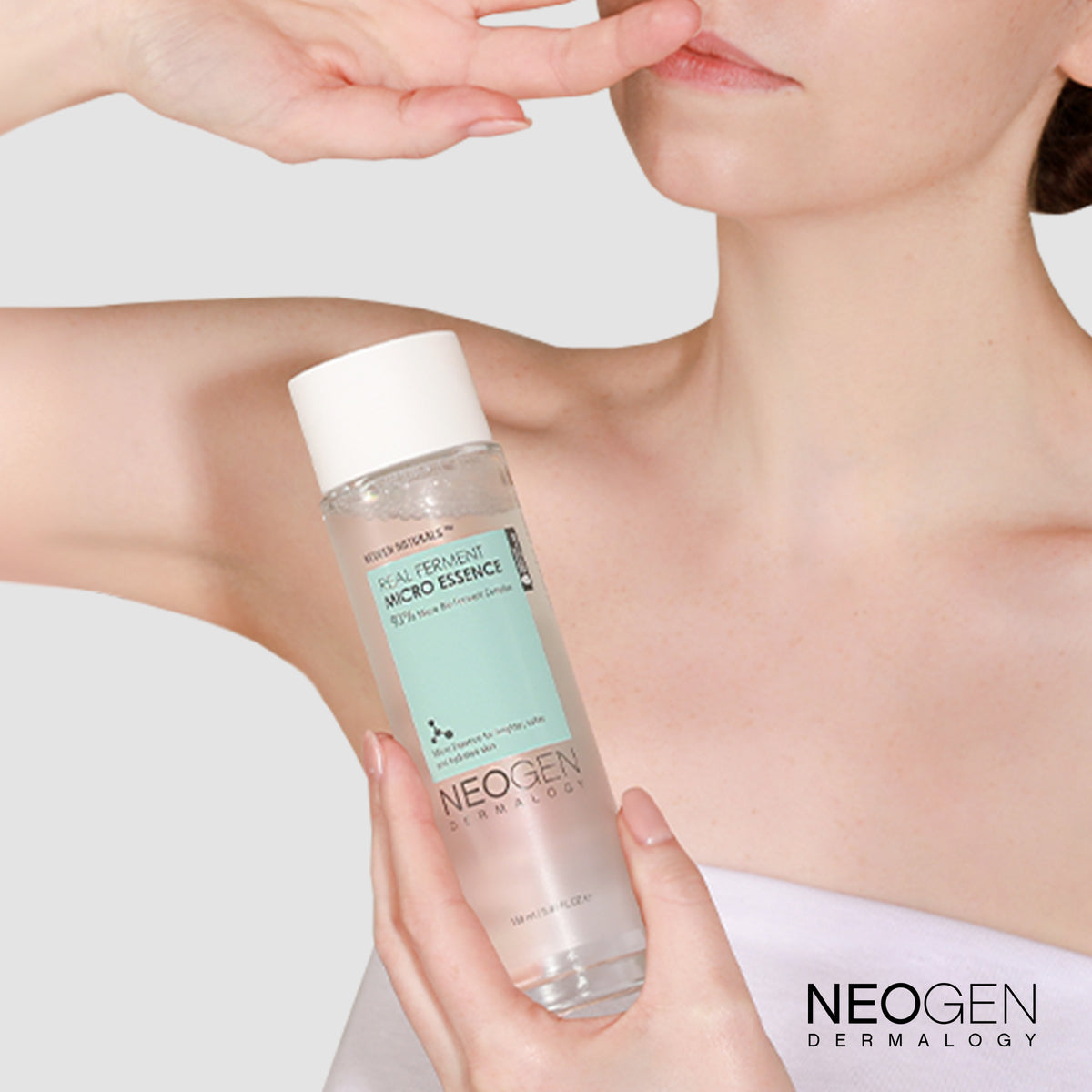 [Fall into Savings] Day-to-Night Dewy Skin | Micro Essence + Rose Essence + Free 6 Niacinamide pads